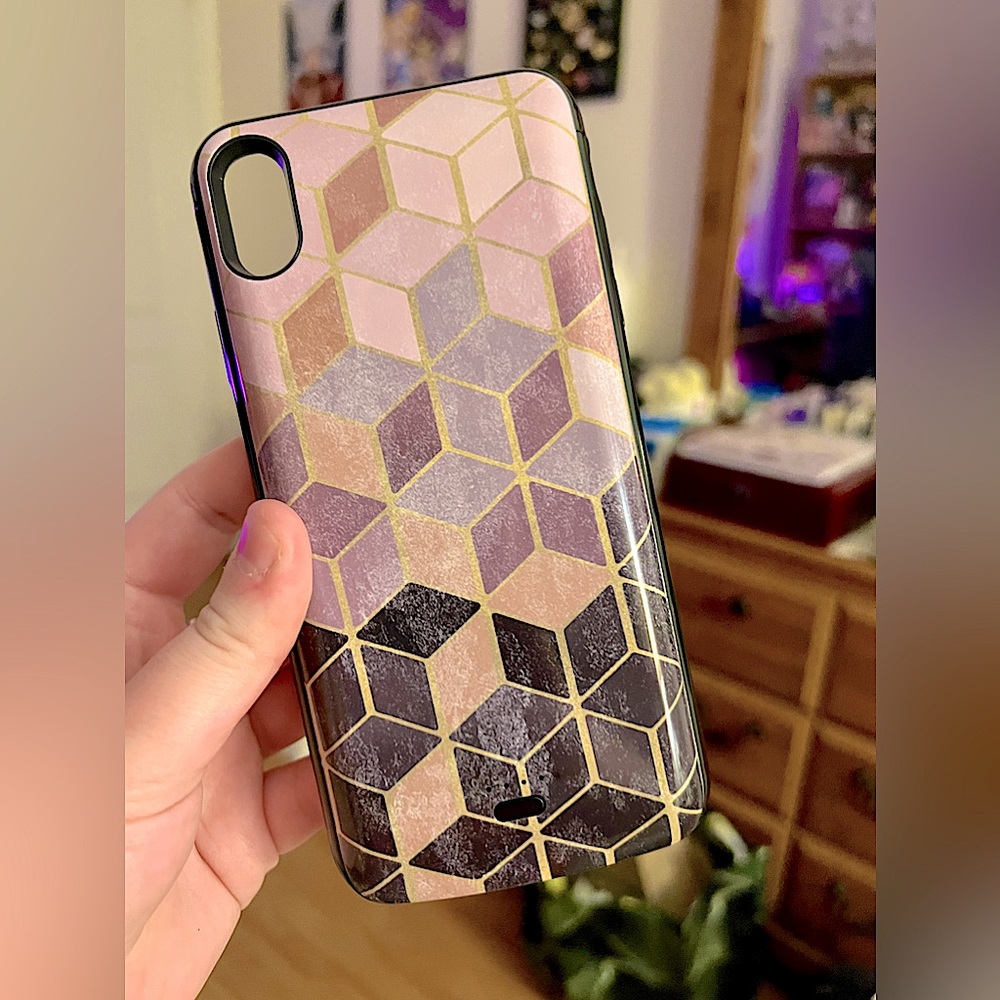 Authentic Casely Charging Phone Case for iPhone XS Max (Colour: Rose Marble)